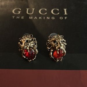 STUNNING LION HEAD EARRINGS WITH FAUX GEMS